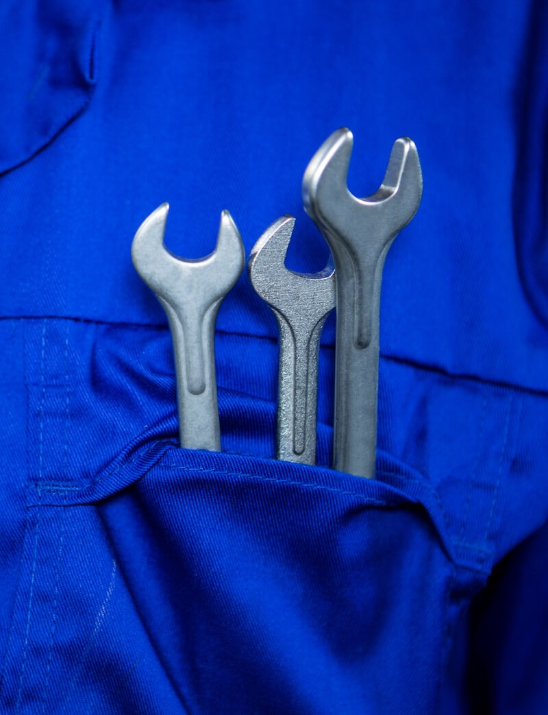 Tecnico Termoidraulica Orandi al lavoro